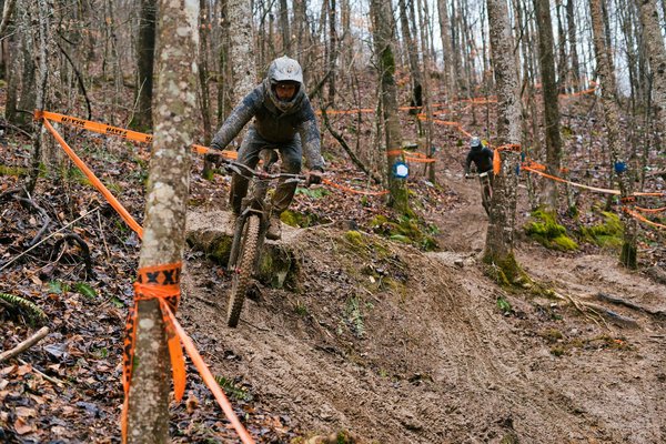 Évasion en Nature : Les Meilleurs Endroits pour Pratiquer le Survivalisme